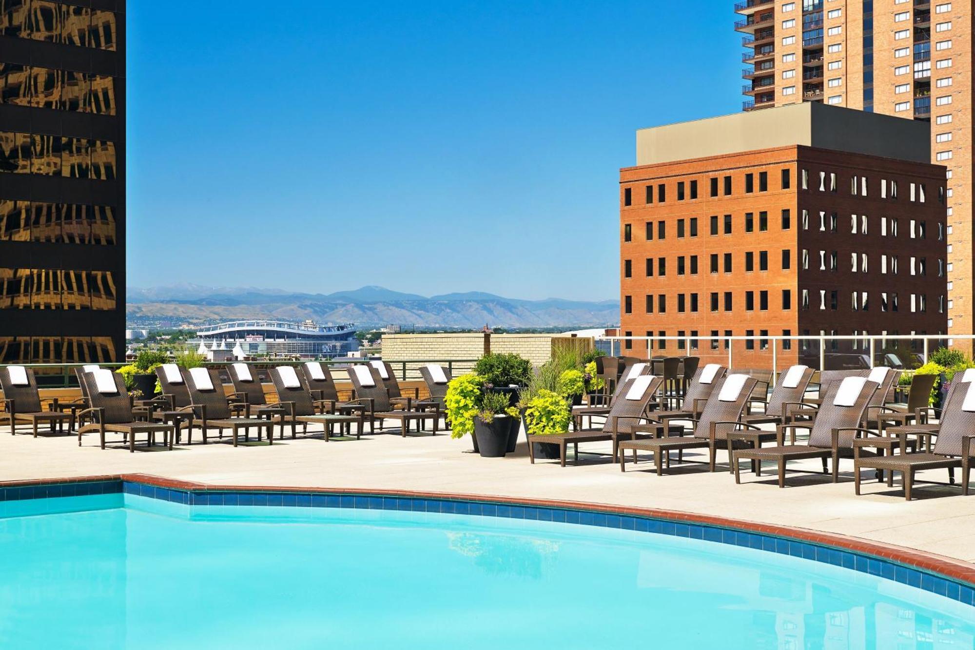 The Westin Denver Downtown Hotel Exterior photo